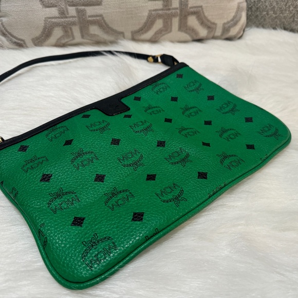 MCM Visetos Liz Shopper Tote Pouch - Picture 7 of 12